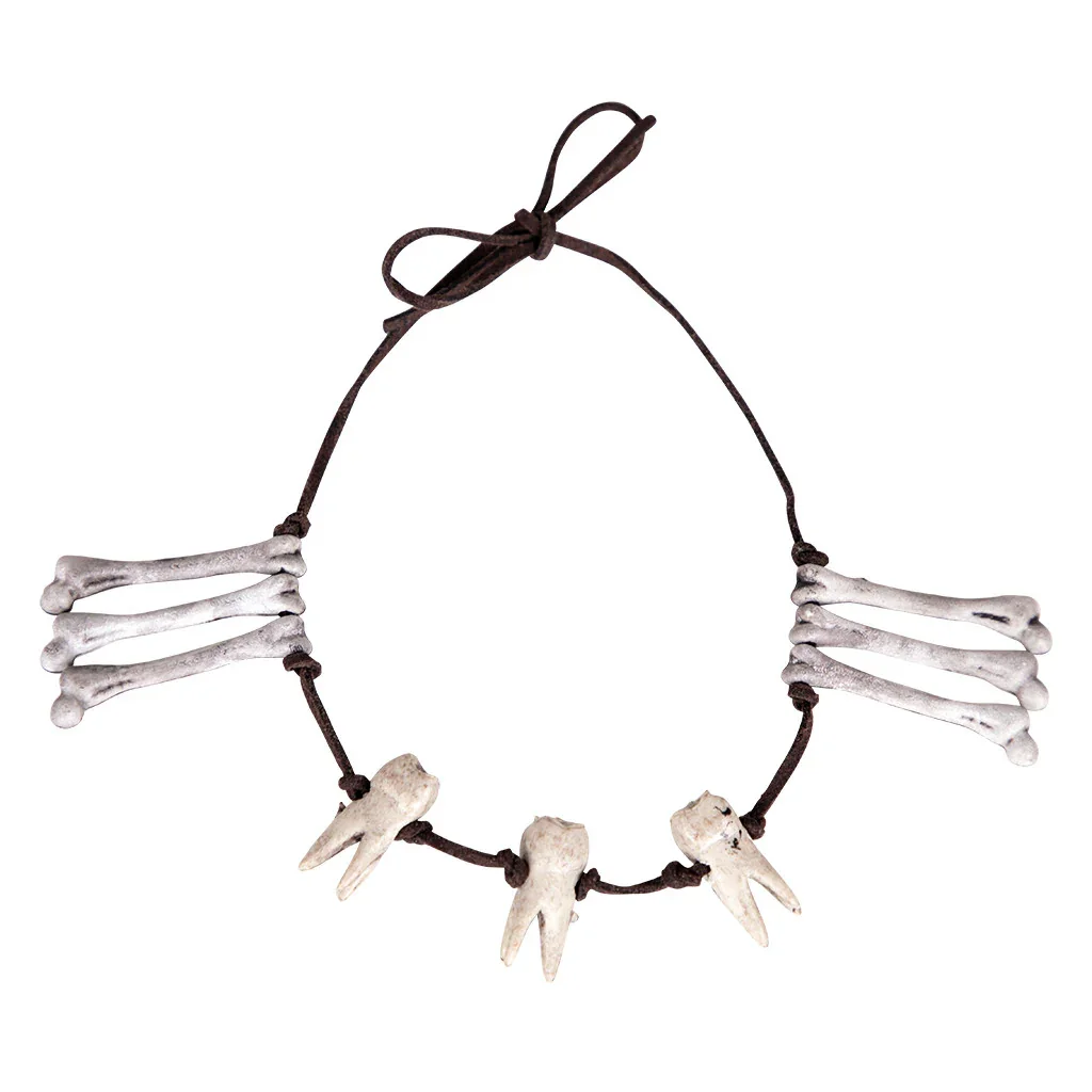 Collar con Dientes y Huesos